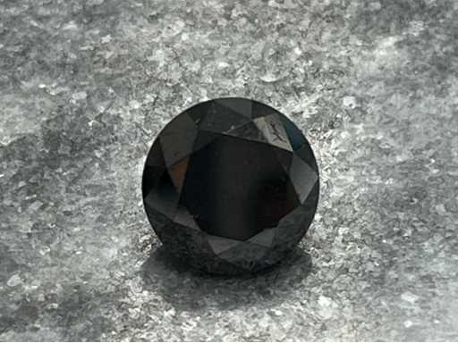 Diamond 6.10 carat black natural diamond