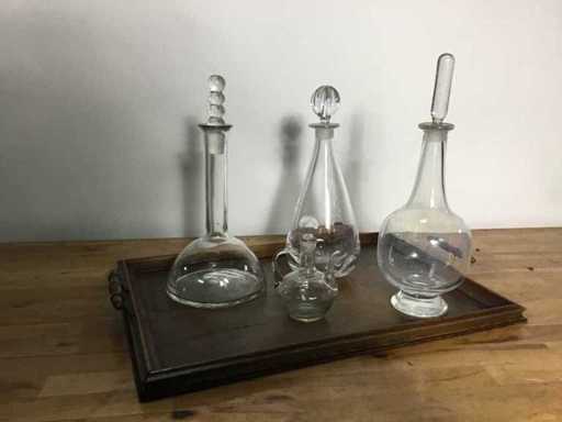 4 cruches en verre avec plateau - Vaisselle