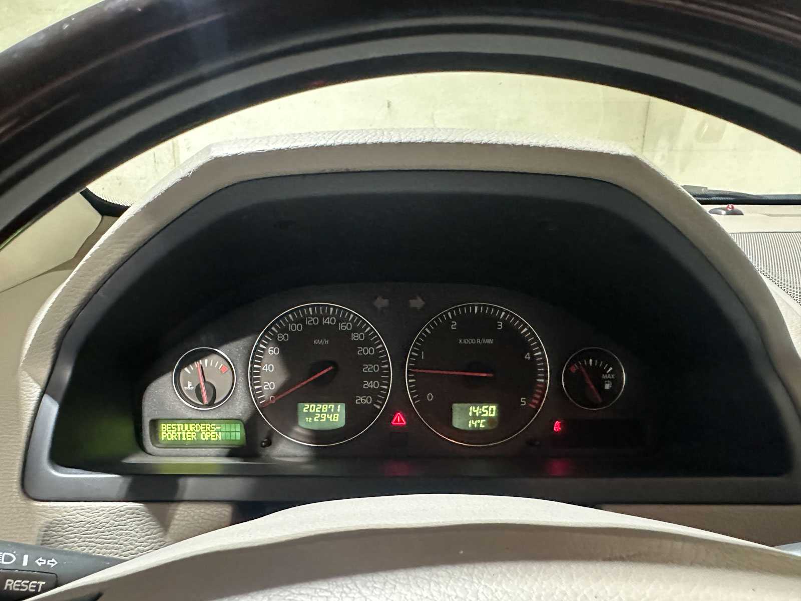 Volvo XC90 2.4 D5 Elite 163pk 2004, ZB-112-R