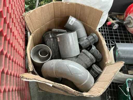 Connecteurs PVC y compris Ferroplast