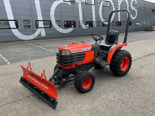 Kubota B2400HD Mini Tractor 4WD idrostatico con slitta anteriore
