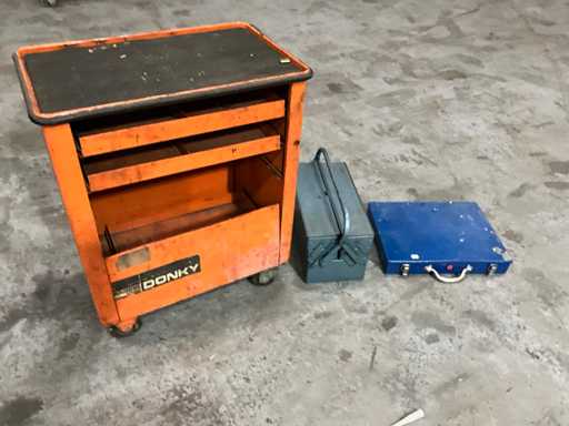 Chariot à outils + étuis
