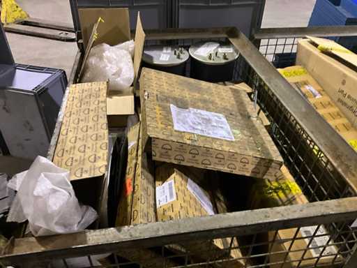 MAN Lot met diverse onderdelen