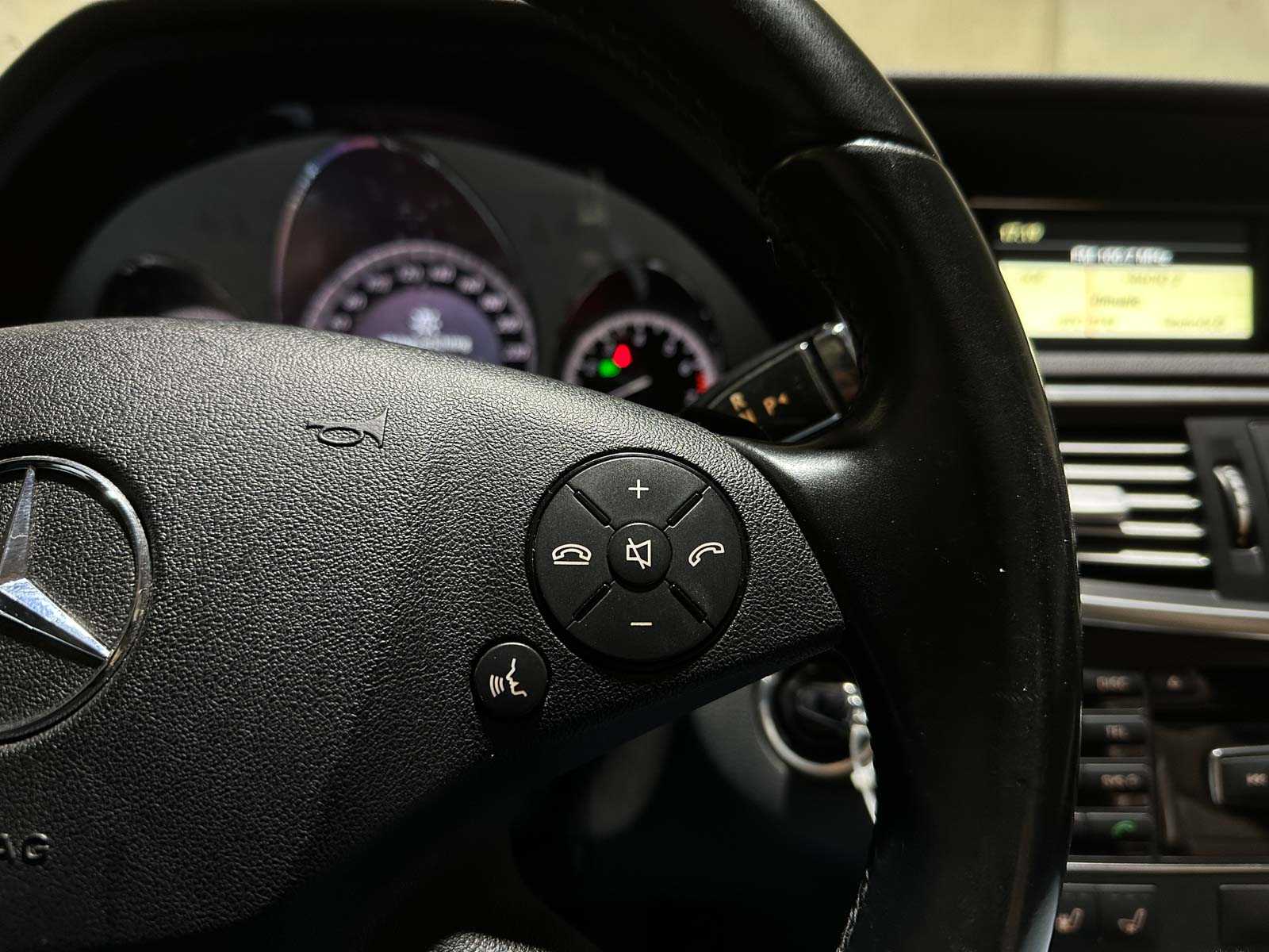 Mercedes-Benz E500 Avantgarde 5.5 V8 387hp 2011 E-Class, JKS-29-N