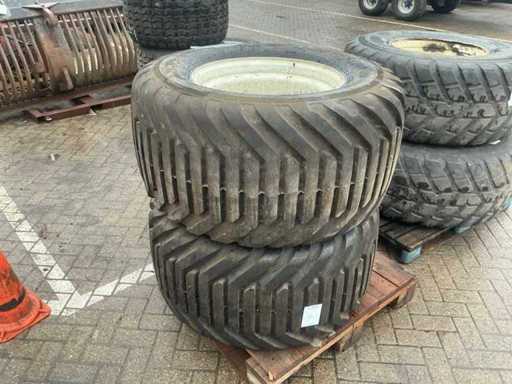 Flotation 648 Agricultural tyres (2x)