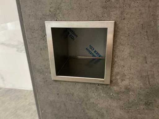 Looox - Suport încorporat pentru role de rezervă