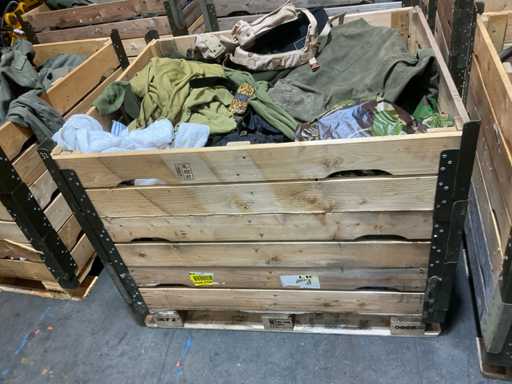 Various NL Army Clothing