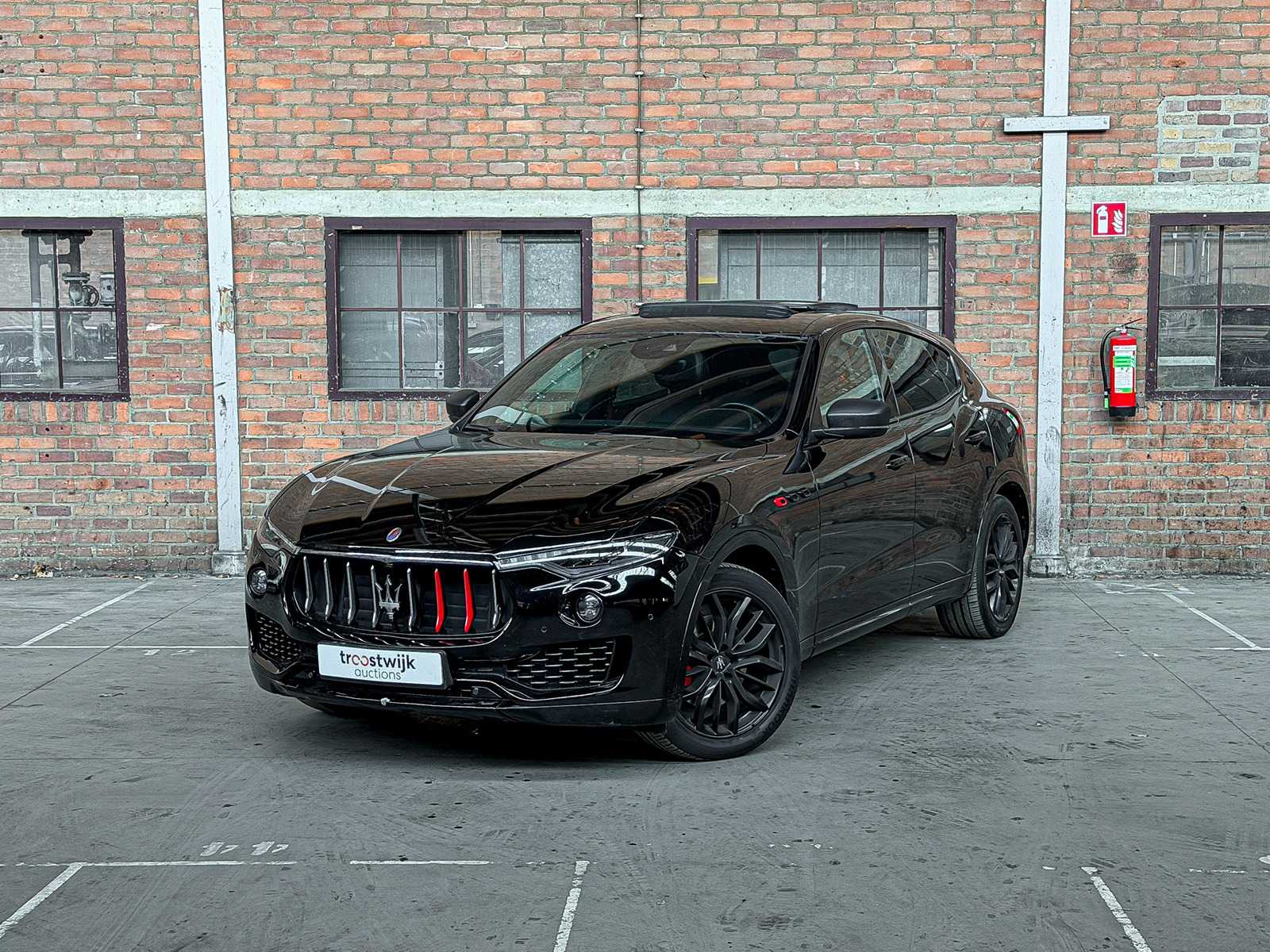 Maserati Levante 3.0 V6 AWD GranLusso 349pk 2019, T-075-PR