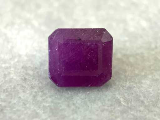 Rubin 7,70 karatowy naturalny rubin