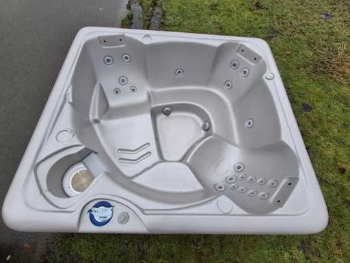 California Cooperage, jacuzzi pentru 5 persoane și spa în aer liber