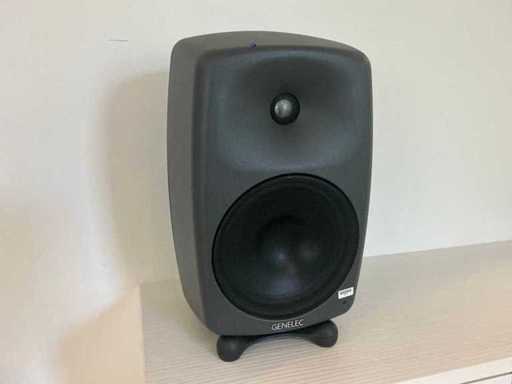 Monitor bi-amplificat Genelec 8050A
