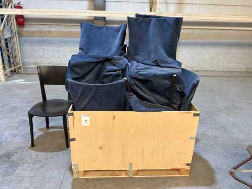 Partij stoelen met overtrek