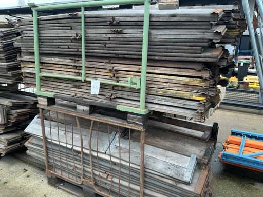 Telaio pallet del lotto inclusa la guida ai passaggi