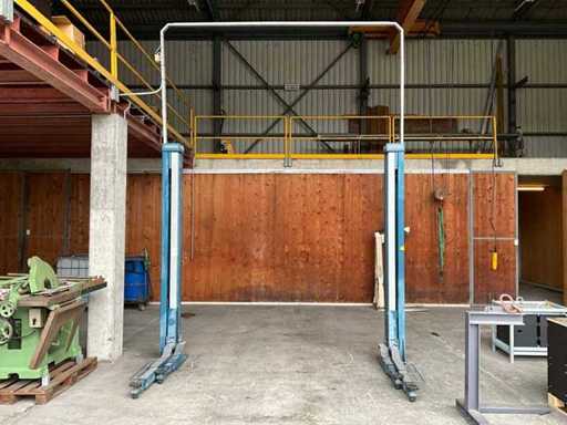 2009 Walnut 2.4 SLU 2-Post Auto-Lift 4000kg