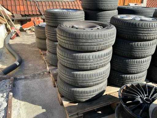 Pneumatici su cerchi in acciaio (4x)