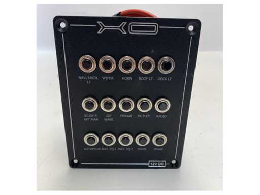 XO Boats 15-function marine fuse panel 12V - X0001635