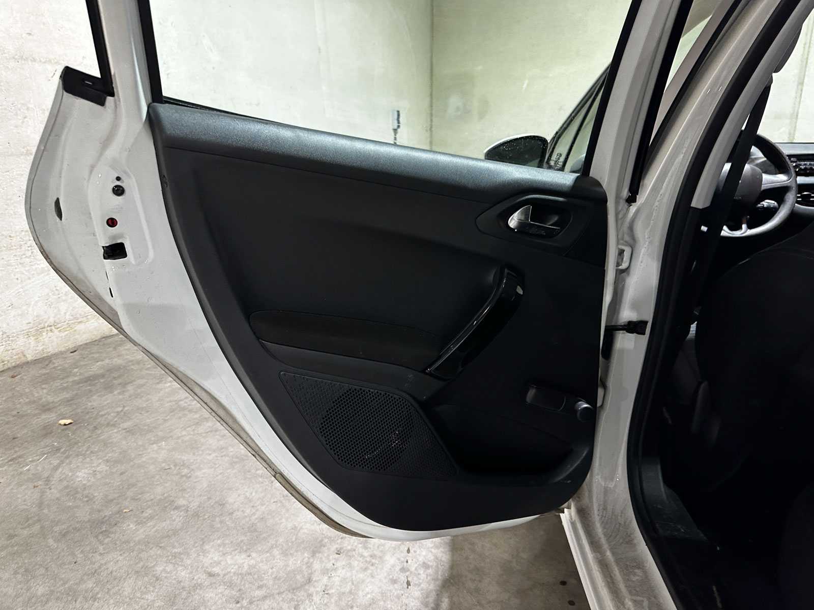 Peugeot 208 1.0 PureTech Access 67pk 2015 (Origineel-NL), GK-426-P