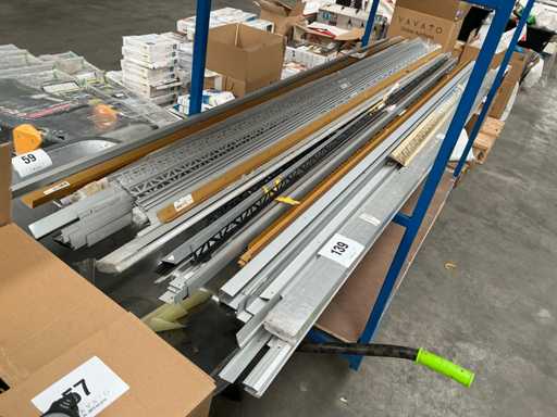 Partij aluminium afwerk profielen