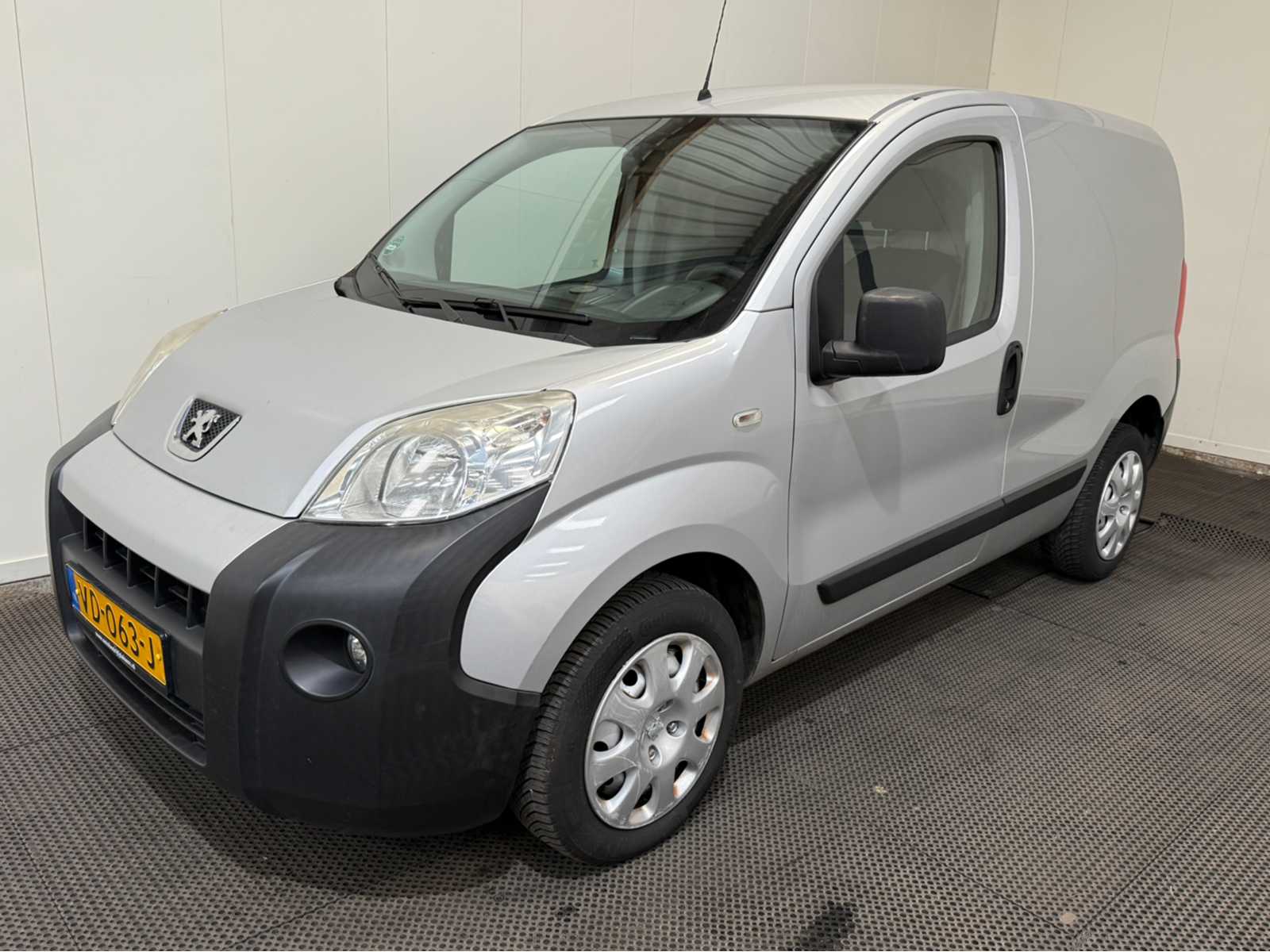 Peugeot – Bipper – Commercial vehicle – 2013