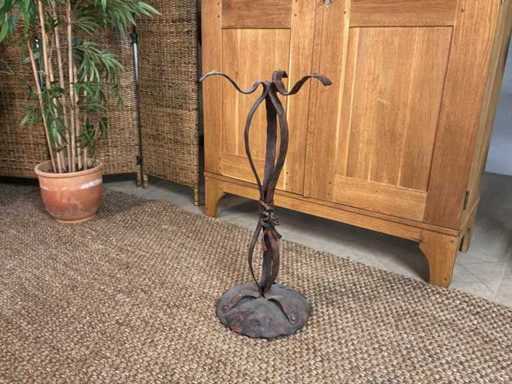 Patte de table en fer