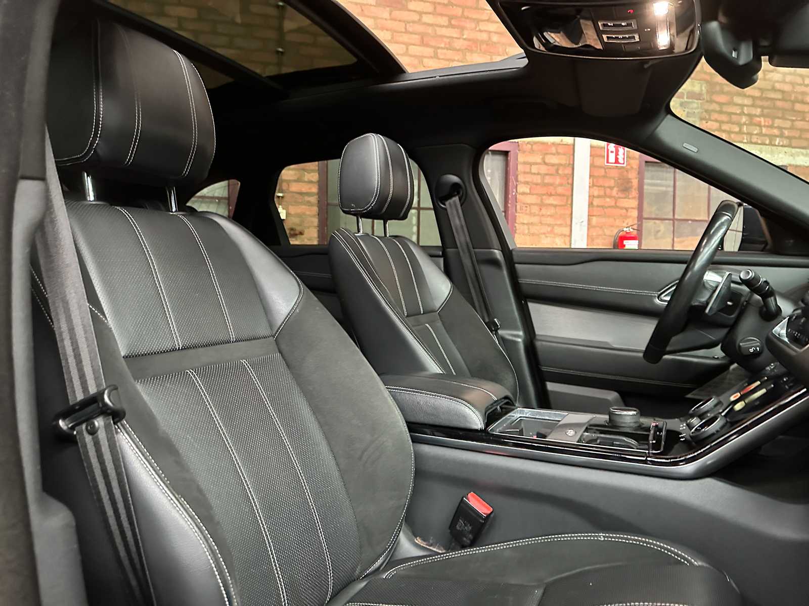 Land Rover Range Rover Velar 2.0 I4 AWD R-D HSE 237pk 2017, PP-174-L