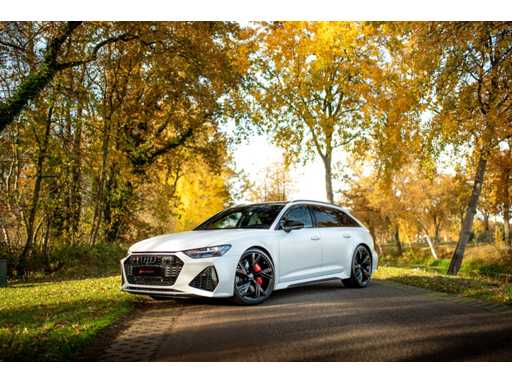 Voiture de tourisme Audi RS 6 TFSI Quattro 2024