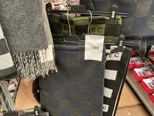 Schal aus Ziegenwolle. (3-fach)