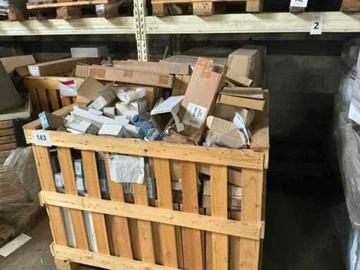 Partij divers sanitaire benodigdheden