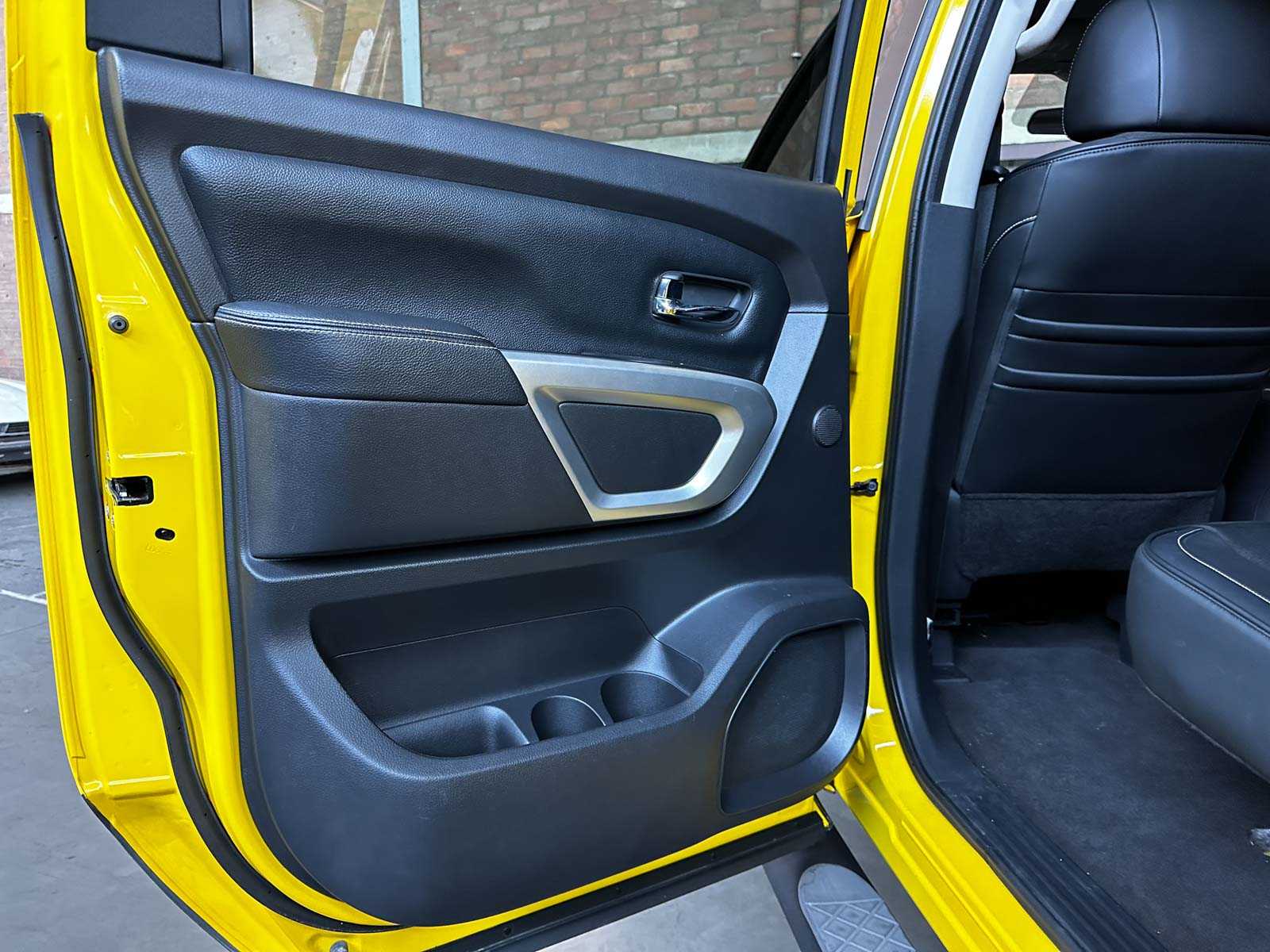 Nissan Titan PRO-4X 5.6 V8 396pk 2018