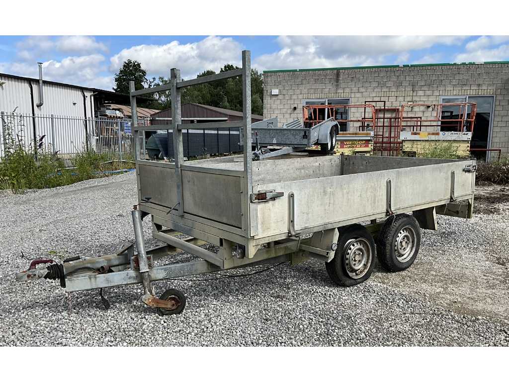 Platform trailer 2000KG GVW - 2002