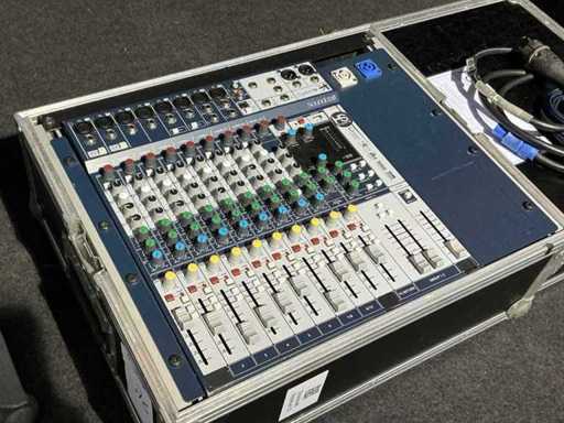 Console de mixage Soundcraft Signature 12