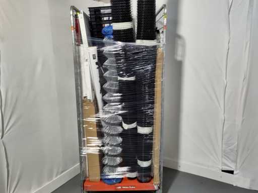 Rolcontainer met diverse producten