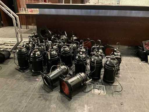 DTS P/64 Par spots (30x)