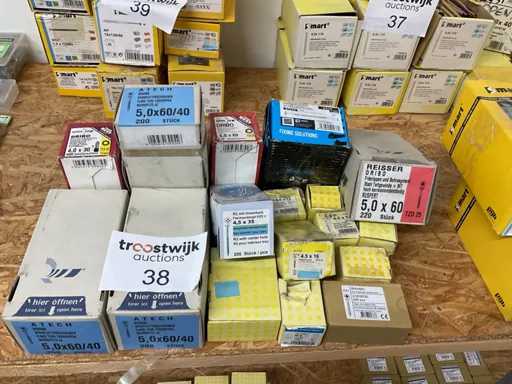 17 dozen bevestigingsmaterialen