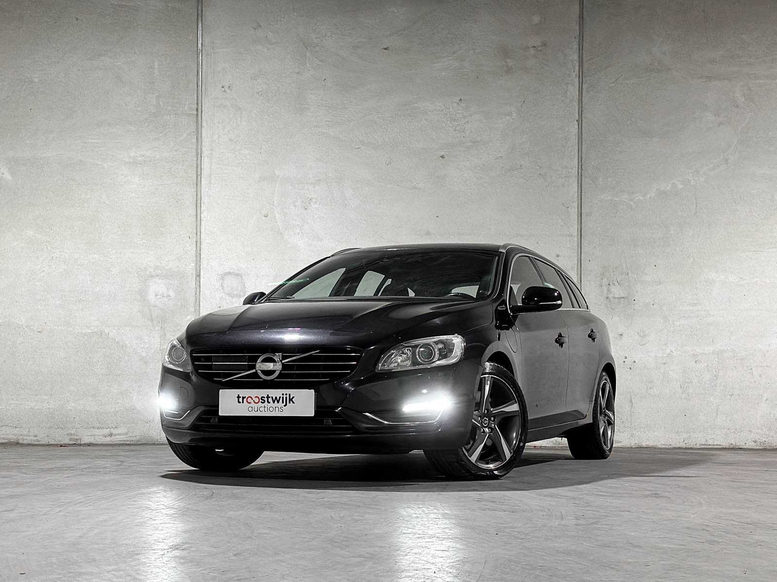 Volvo V60 2.4 D6 AWD Plug-In Hybrid Summum 215pk 2013 (Origineel-NL), 6-SVN-43
