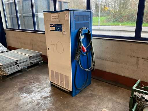 Caricabatterie per batteria Hawker WF200 2010 più carrello elevatore