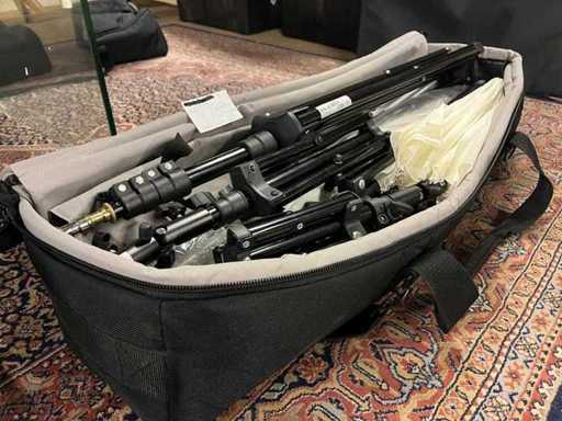 Zestaw studia fotograficznego (w tym 8 statywów)