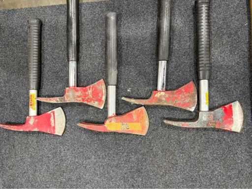 Firefighters' hatchets with pickaxe – 5 pieces, used