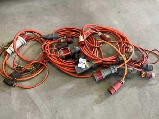 Tanti cavi adattatori