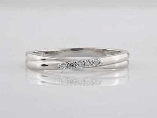 Bague en or blanc 9 nêtes avec diamant naturel