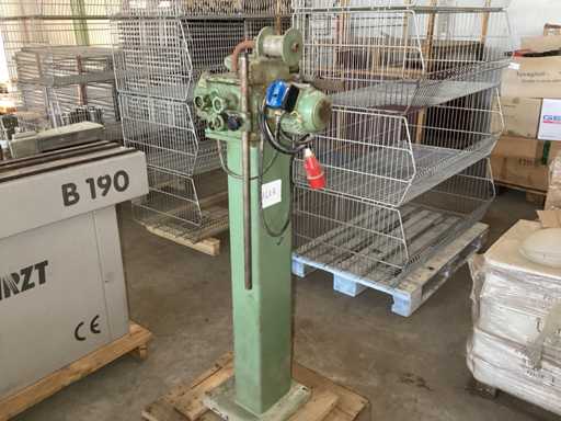 Tool sharpening machines