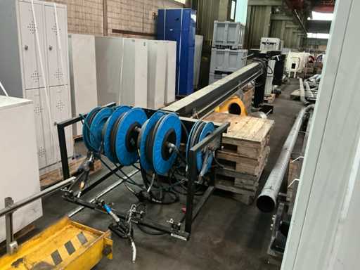 Xaver Mak Braccio di alimentazione multimediale