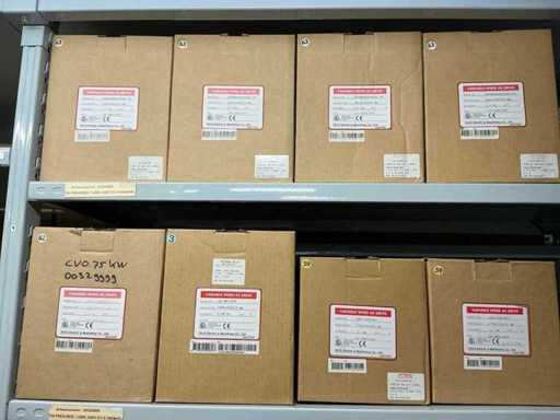 Partij diverse frequentieregelaars (8x)