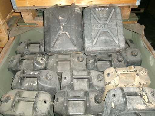 Bidon d’eau 20L, usagé, sans fermeture (G3) (33x)