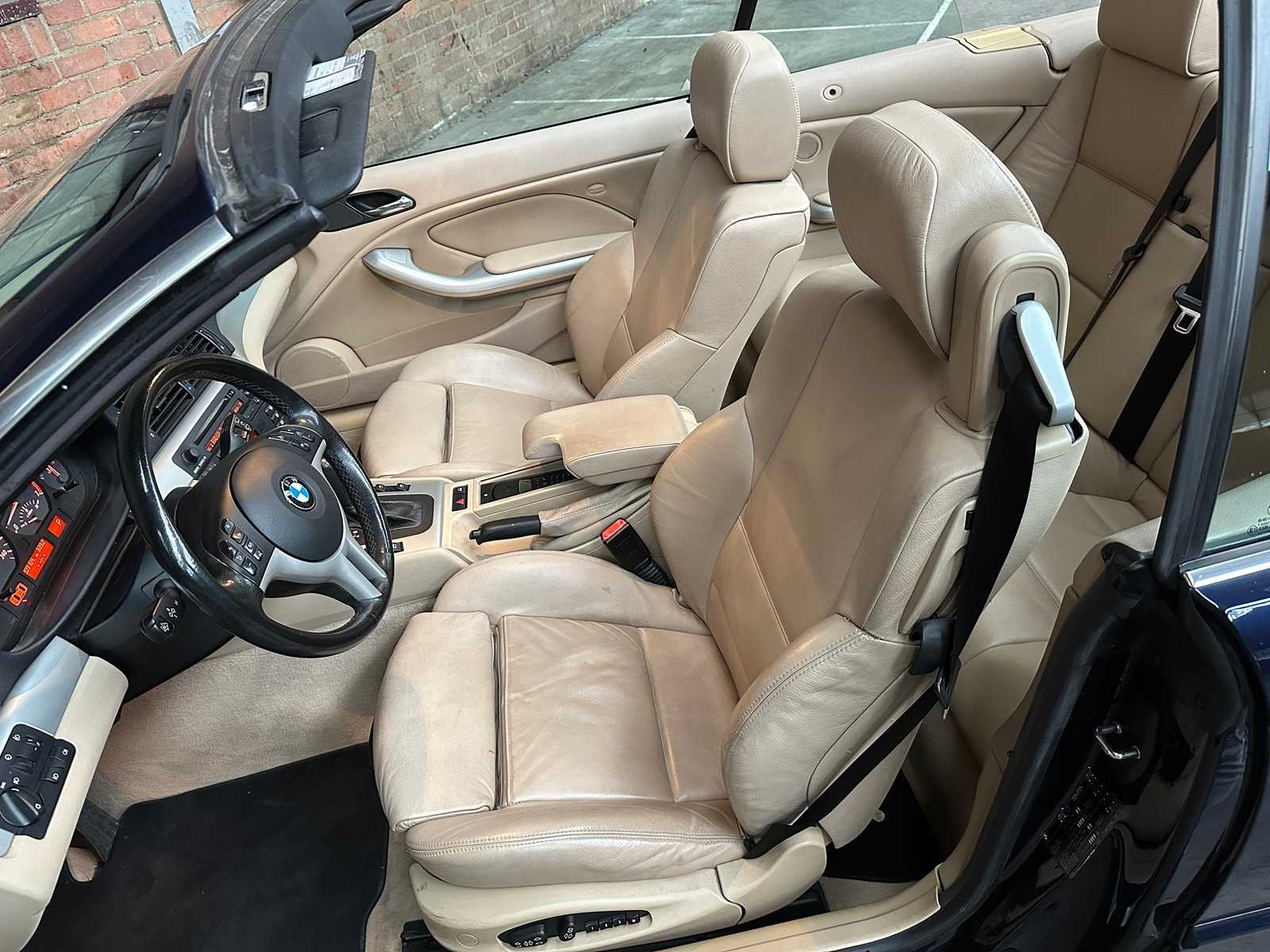 BMW 325Ci Executive 192pk 2002 (Origineel-NL) 3-serie Cabriolet (Hardtop + Softtop), 11-JP-PG