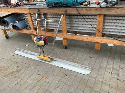 Honda GX35 4 stroke Concrete slab vibrator