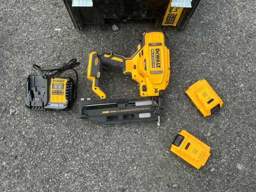DeWalt DCN662 Accu Tacker
