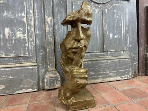 Rezumat ?oapt? din font?