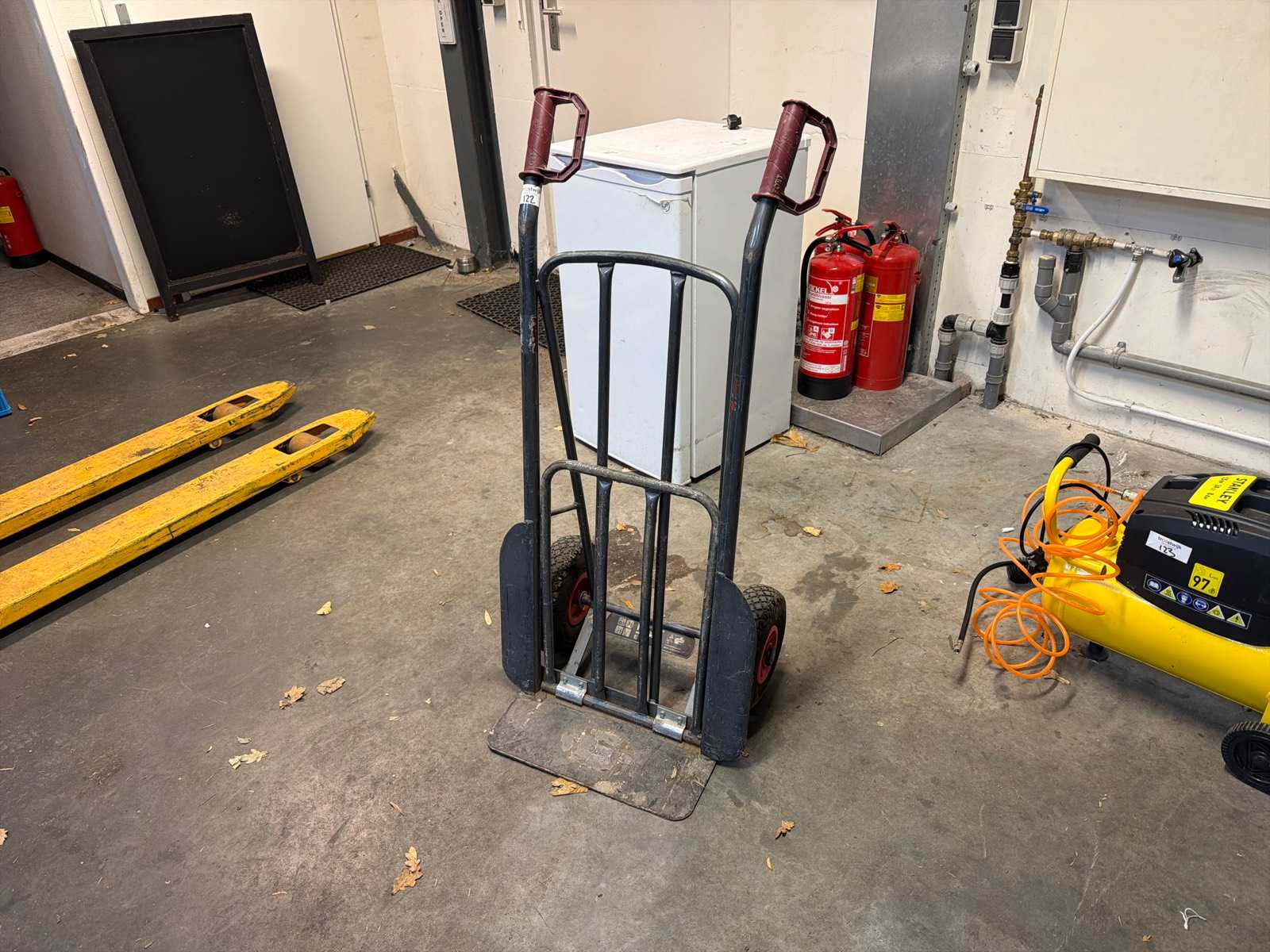Hand truck