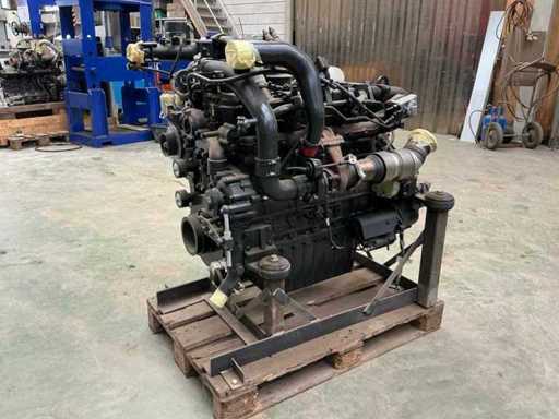 Moteur diesel Doosan 6 cylindres « inutilisé »